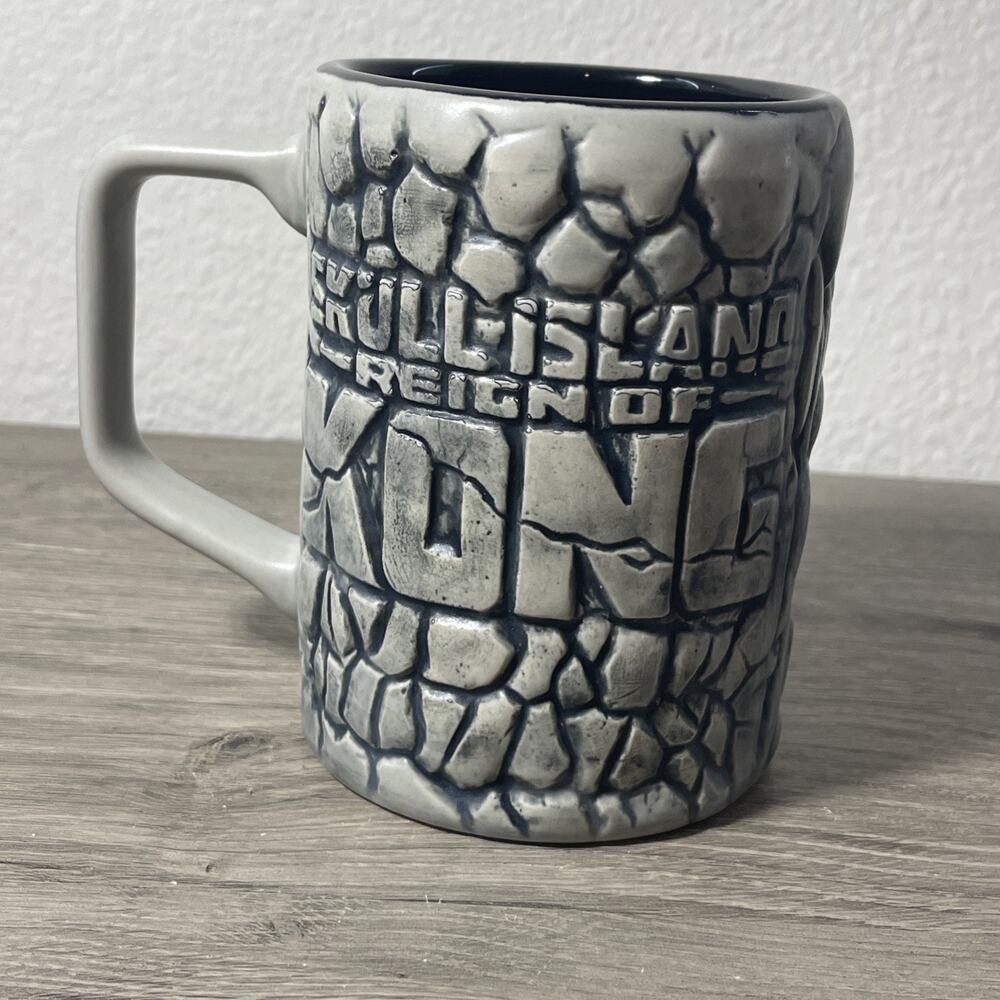 Universal Studios SKULL ISLAND REIGN OF KONG Exclusive Figural Mug KING KONG EUC